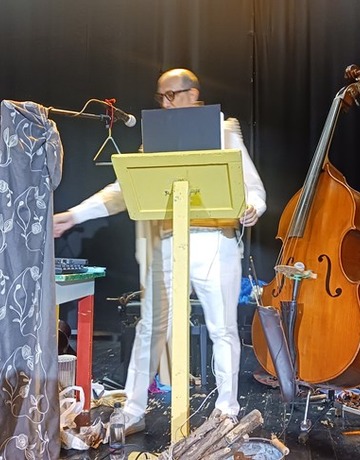 Mitovi, glazba, performansi